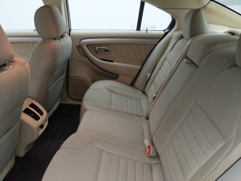 2016 Ford Taurus - Passenger Rear Seat