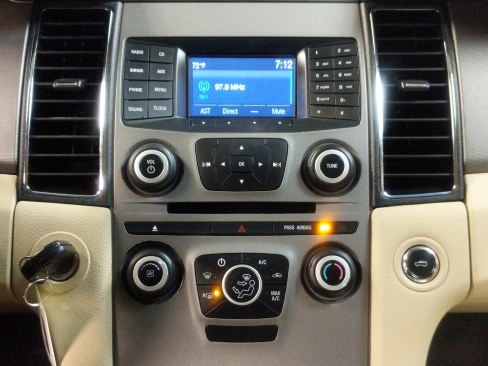 2016 Ford Taurus - Stereo Package