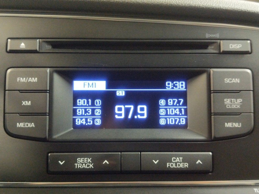 2017 Hyundai Elantra - Stereo Package