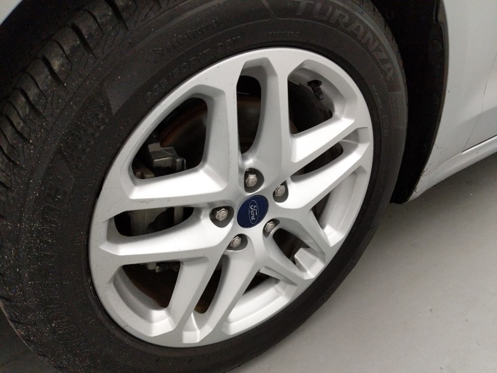 2016 Ford Fusion - Wheel