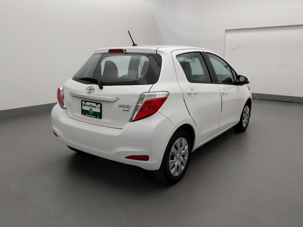 2014 Toyota Yaris - Passenger Rear Bumper