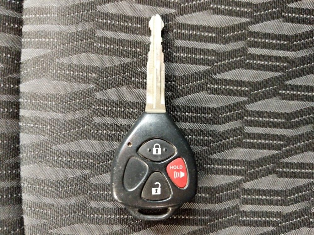 2014 Toyota Yaris - Keys