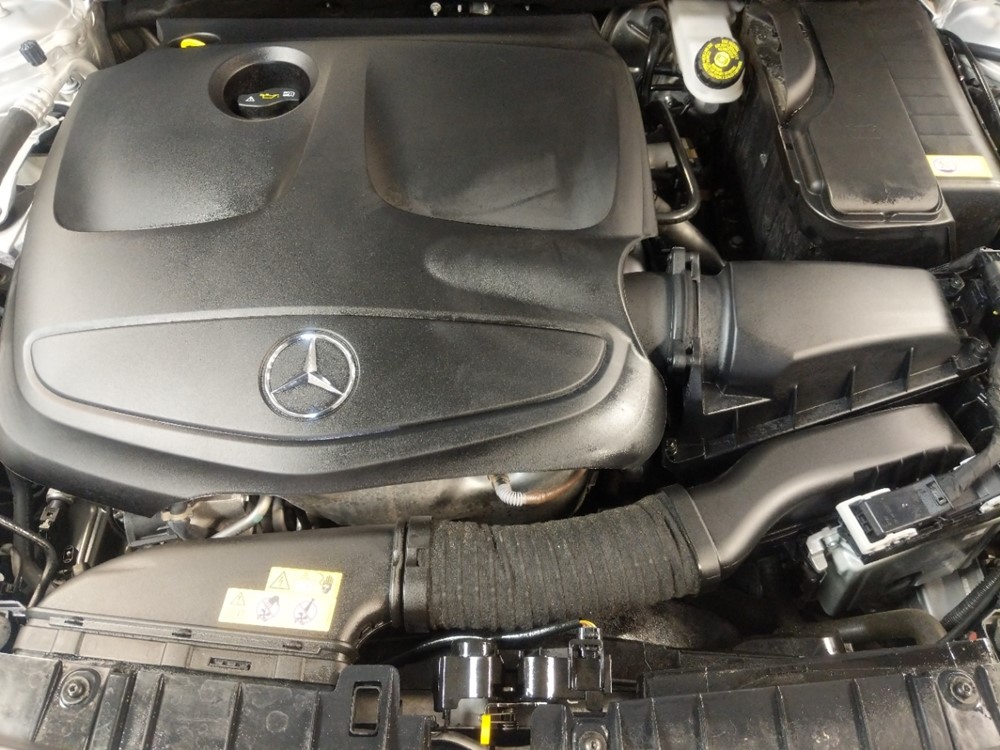 2016 Mercedes-Benz GLA250 - Engine