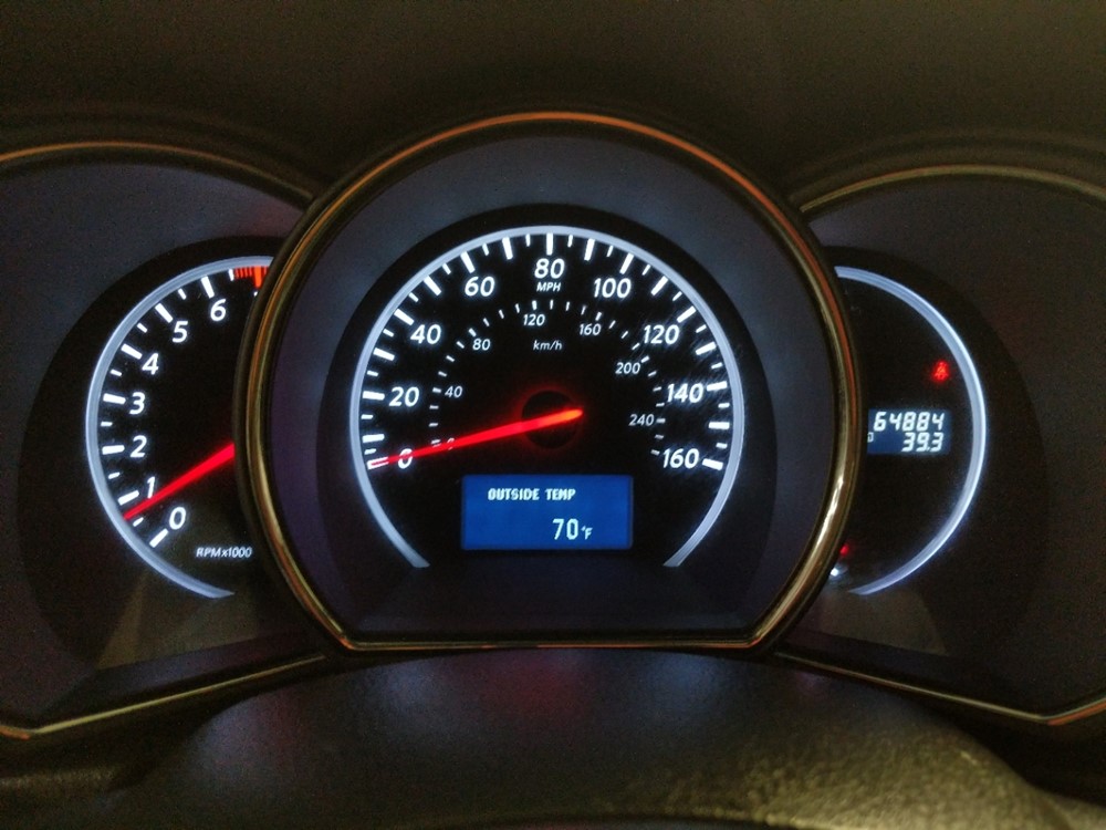 2011 Nissan Murano - Odometer Close Up