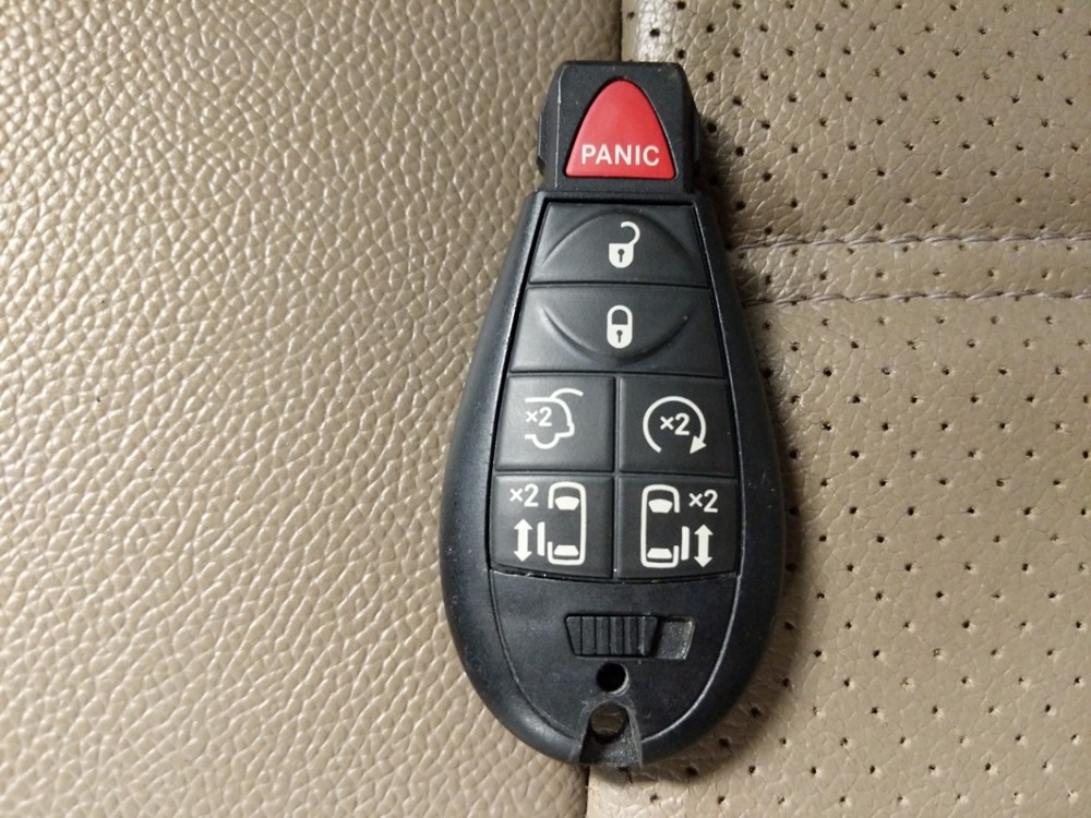2013 Chrysler Town and Country - Keys