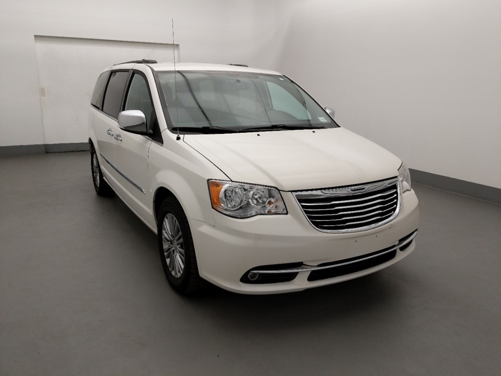 2013 Chrysler Town and Country - Passenger Front Bumper