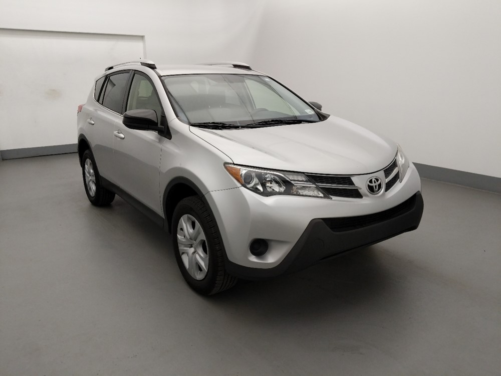 2015 Toyota RAV4 - Passenger Front Bumper