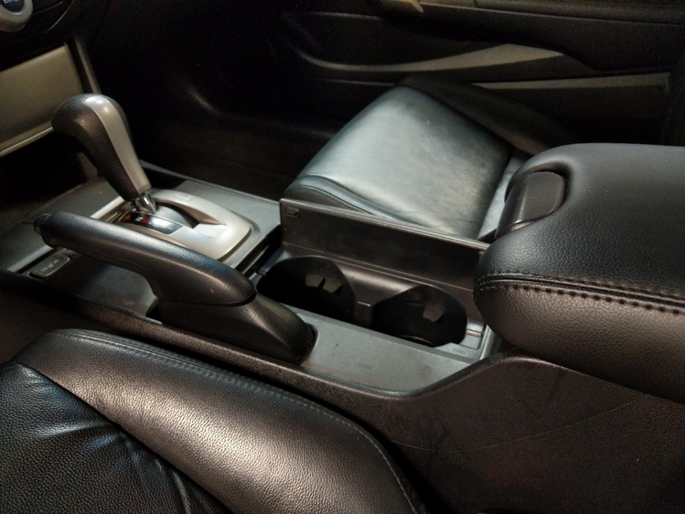 2012 Honda Accord - Center Console/Cup Holders