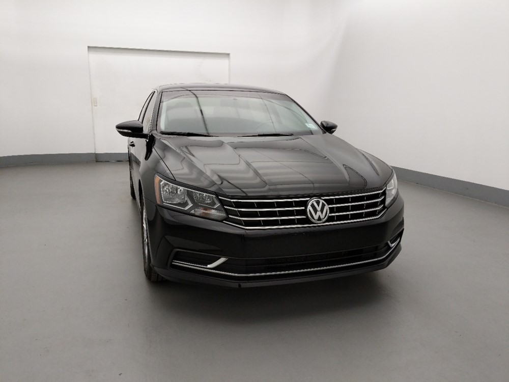 2016 Volkswagen Passat - Passenger Front Hood
