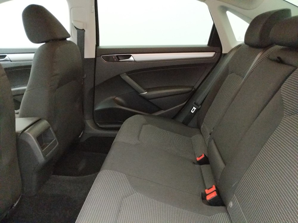 2016 Volkswagen Passat - Driver Rear Seat