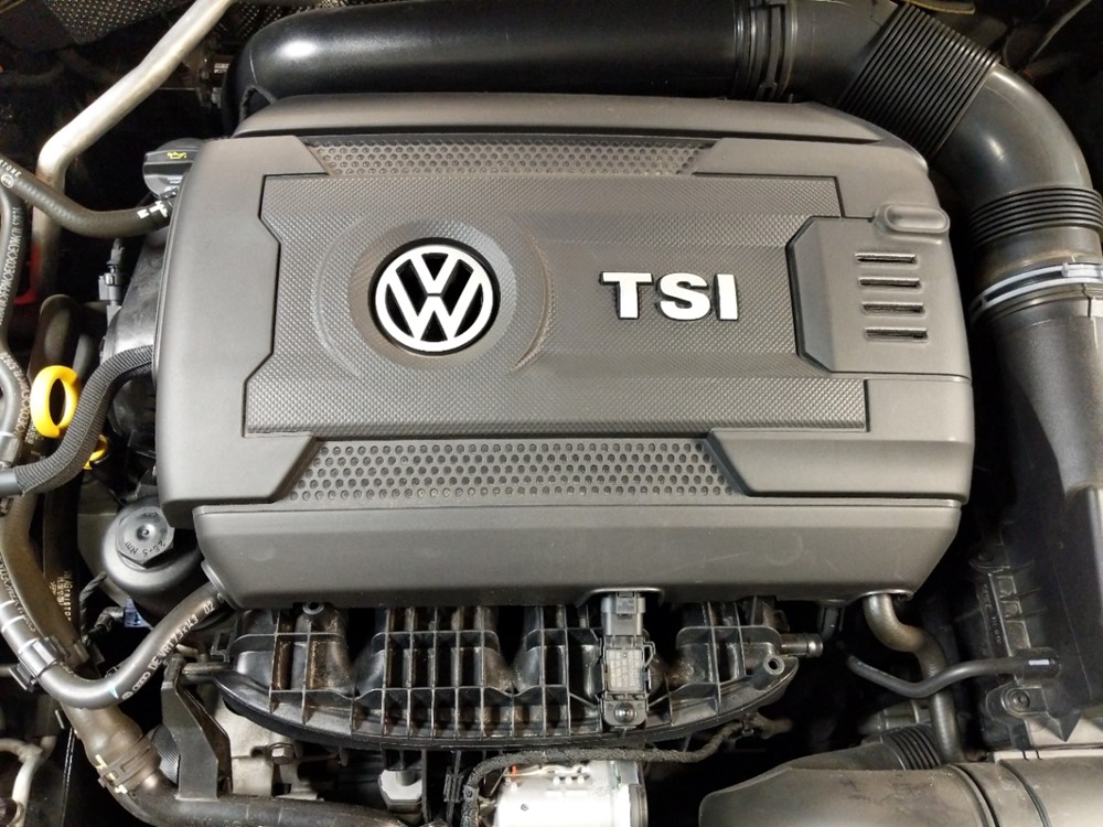 2016 Volkswagen Passat - Engine
