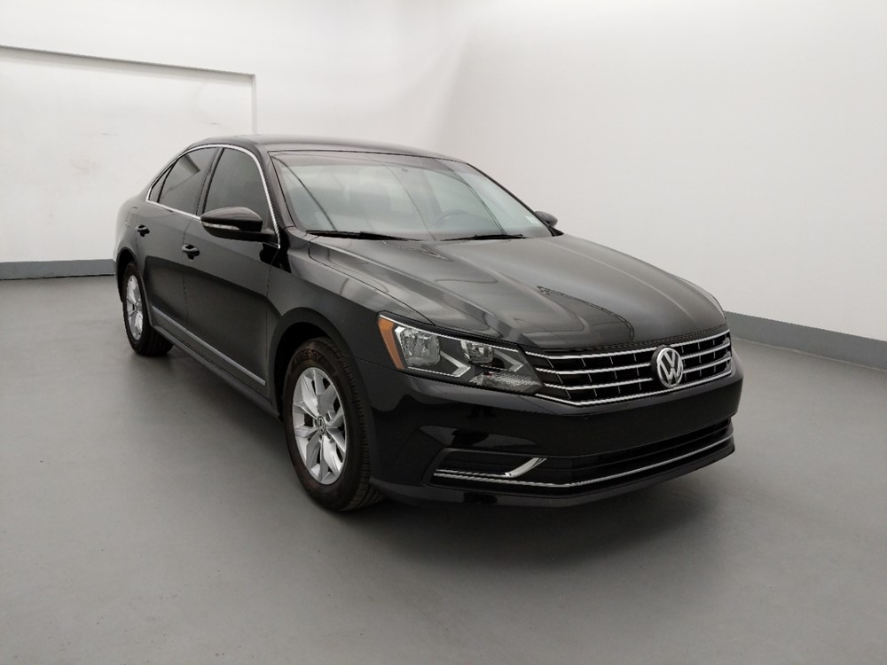 2016 Volkswagen Passat - Passenger Front Bumper