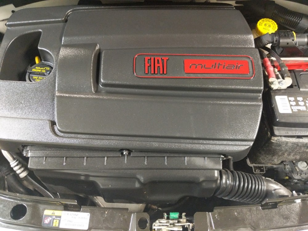 2016 FIAT 500 - Engine