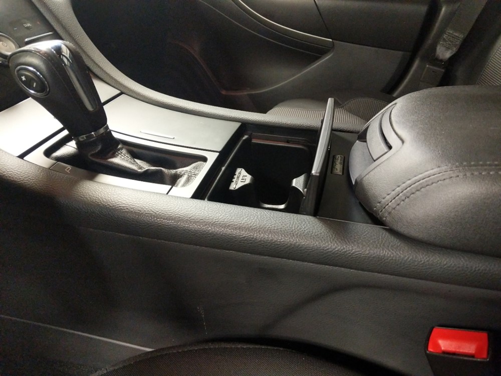 2015 Ford Taurus - Center Console/Cup Holders