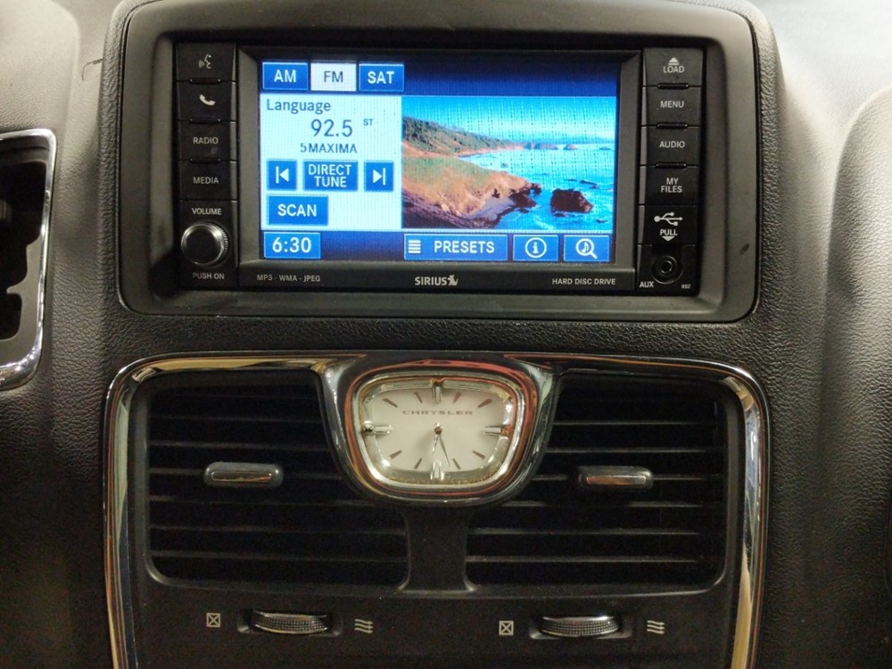 2011 Chrysler Town and Country - Stereo Package