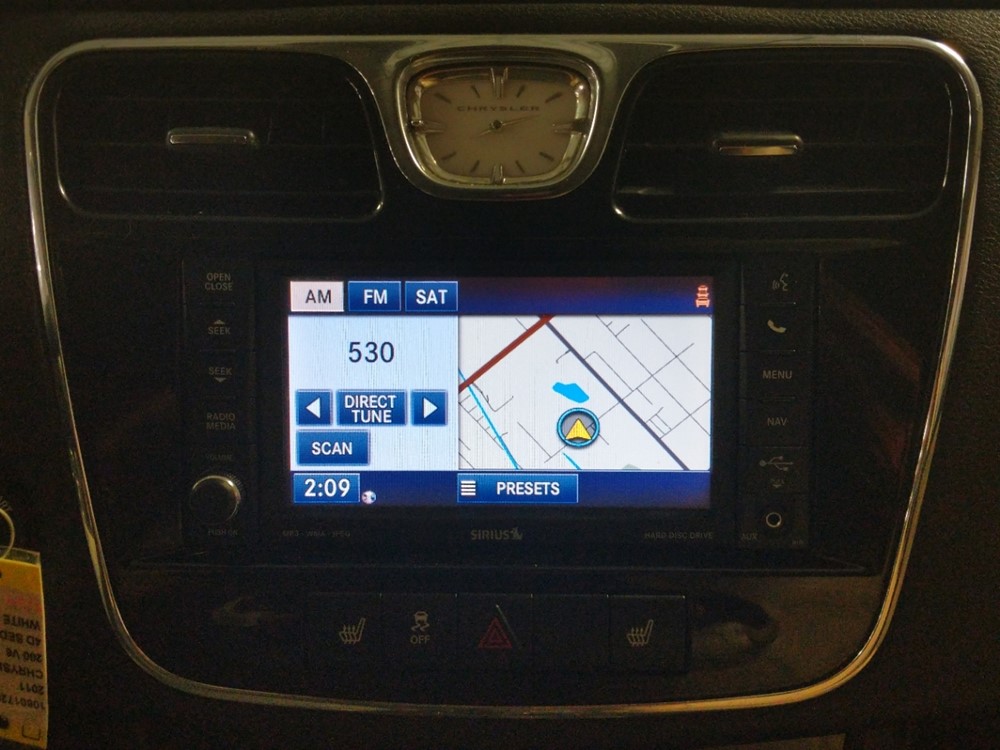2011 Chrysler 200 - Stereo Package