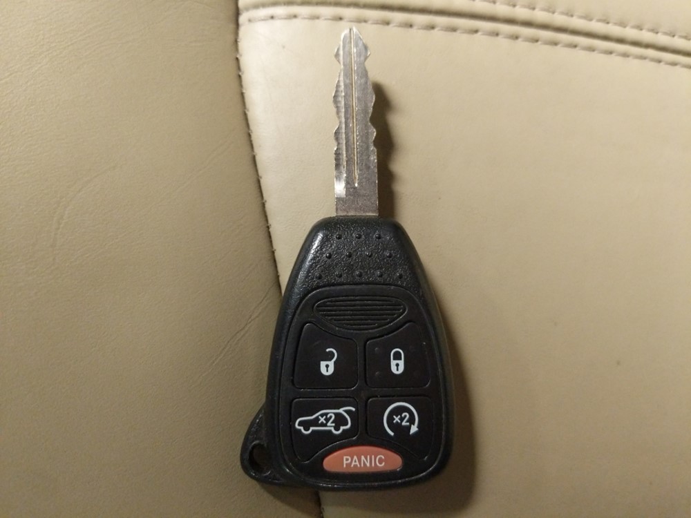 2011 Chrysler 200 - Keys