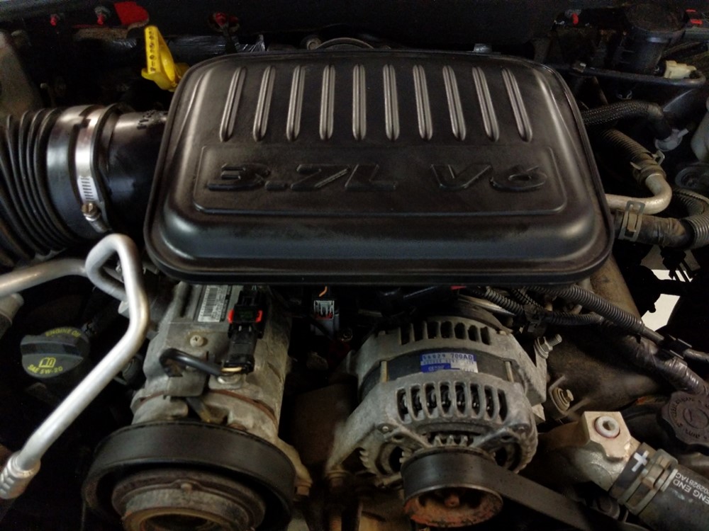 2011 Dodge Dakota - Engine