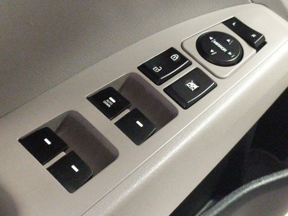 2017 Hyundai Elantra - Driver Power Windows/Lock Control