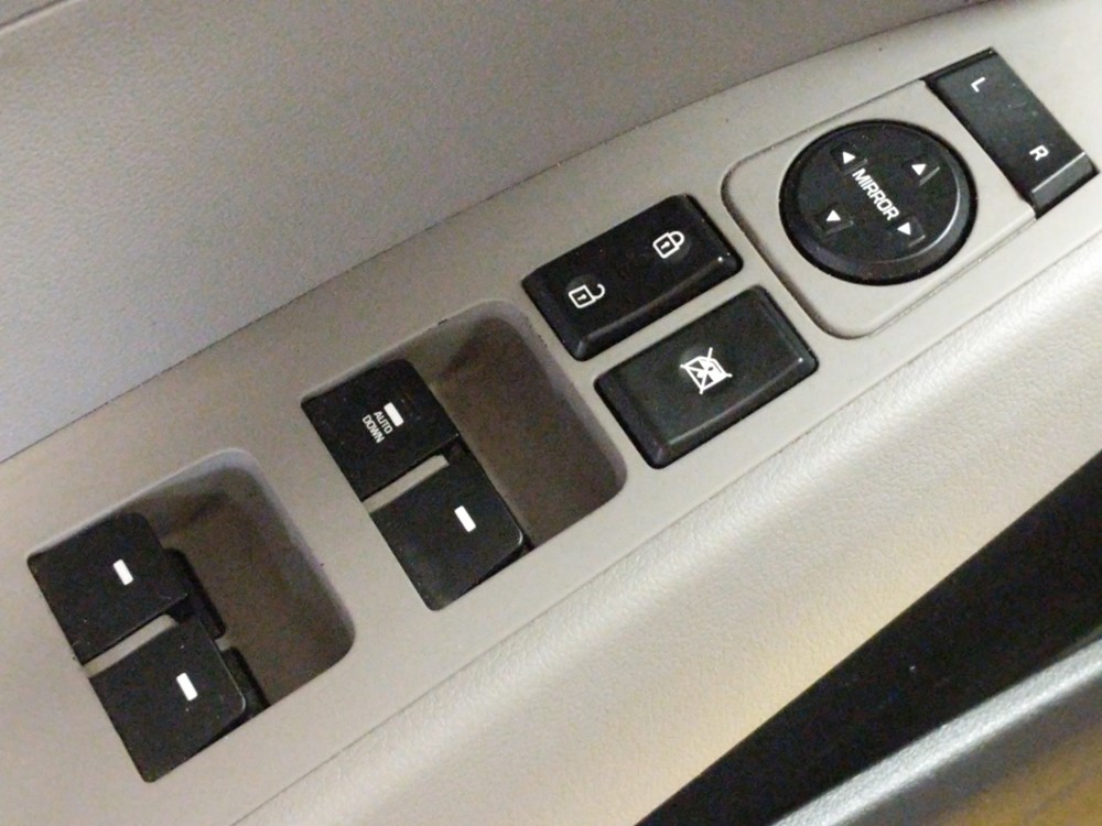 2017 Hyundai Elantra - Driver Power Windows/Lock Control