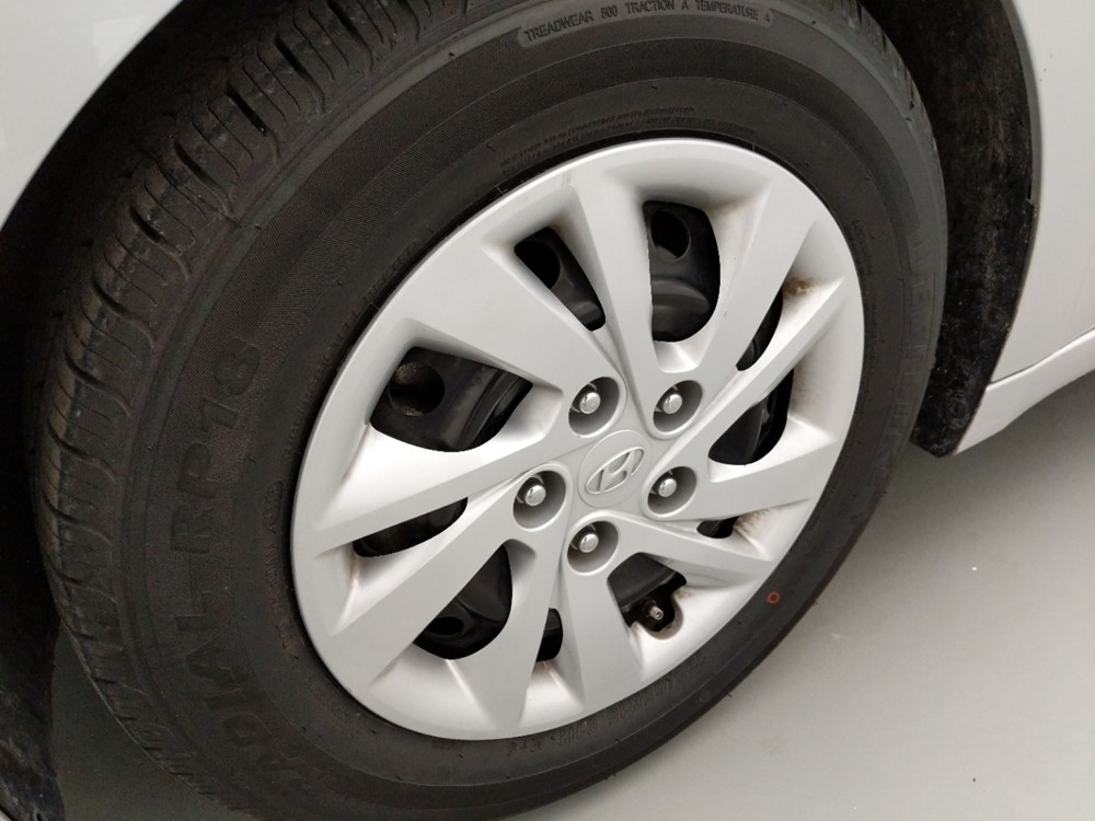 2017 Hyundai Elantra - Wheel