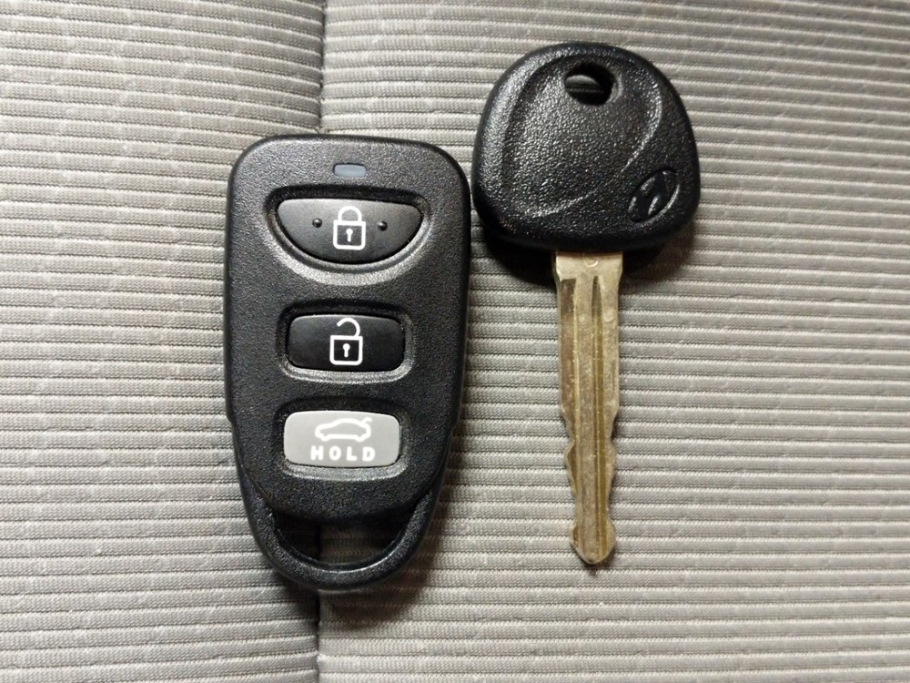 2017 Hyundai Elantra - Keys