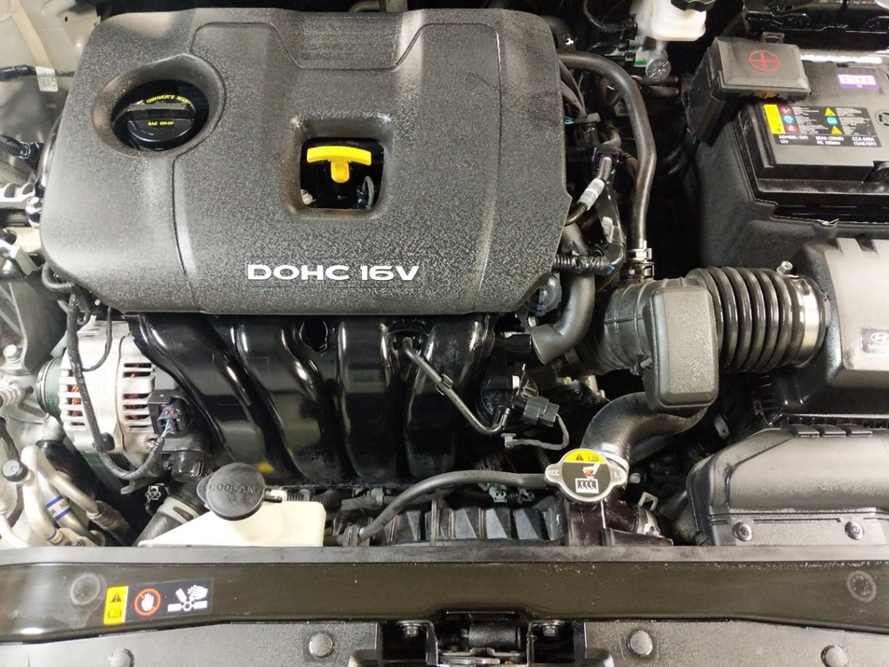 2017 Hyundai Elantra - Engine