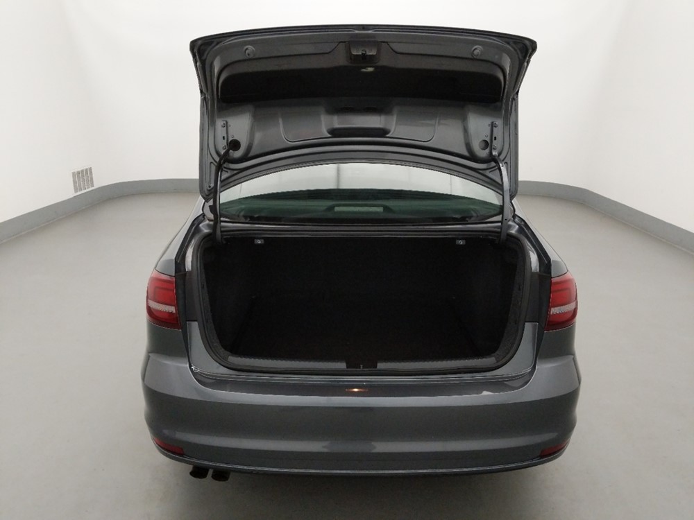 2016 Volkswagen Jetta - Trunk