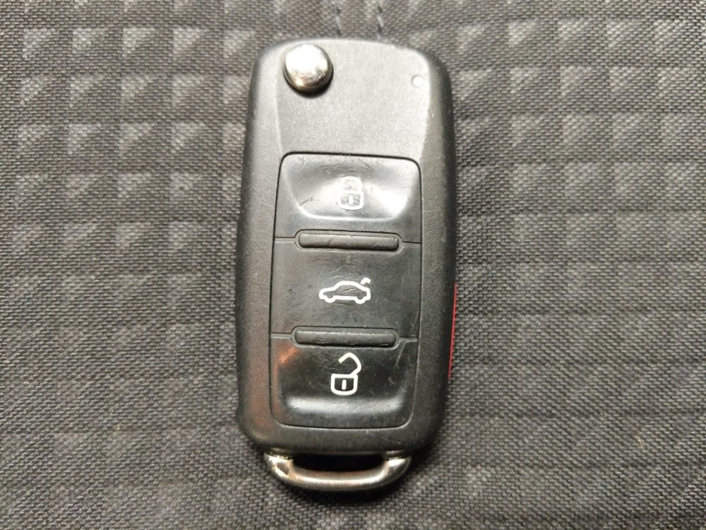 2016 Volkswagen Jetta - Keys