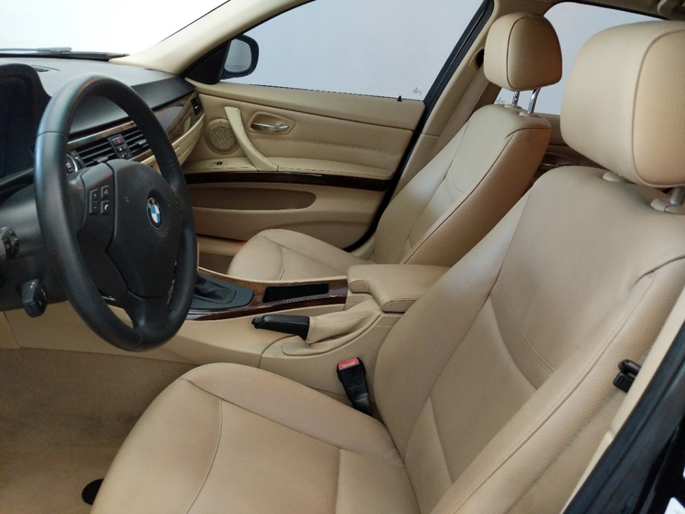 2011 BMW 328i - Driver Front Seat