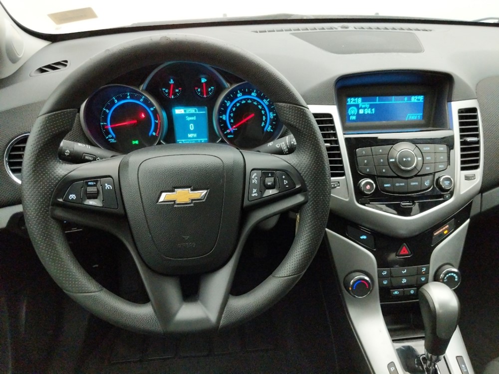 2016 Chevrolet Cruze - Driver Dash
