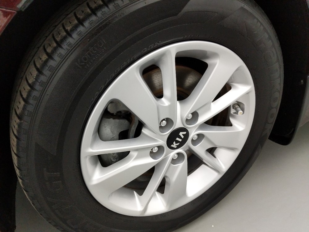 2016 Kia Optima - Wheel