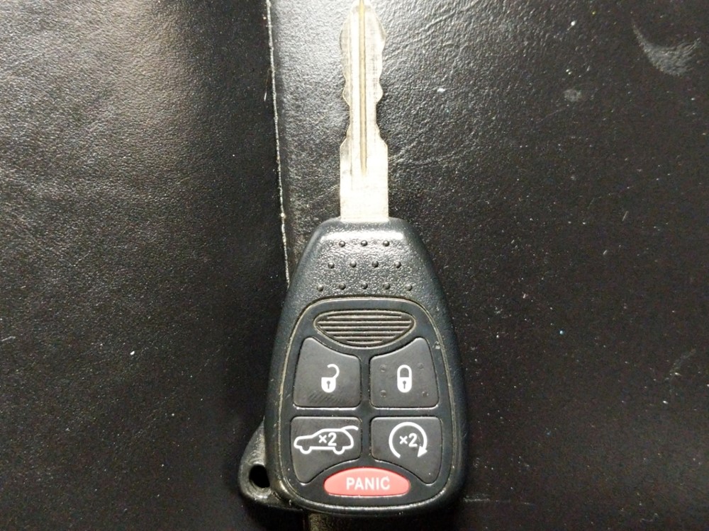 2014 Chrysler 200 - Keys