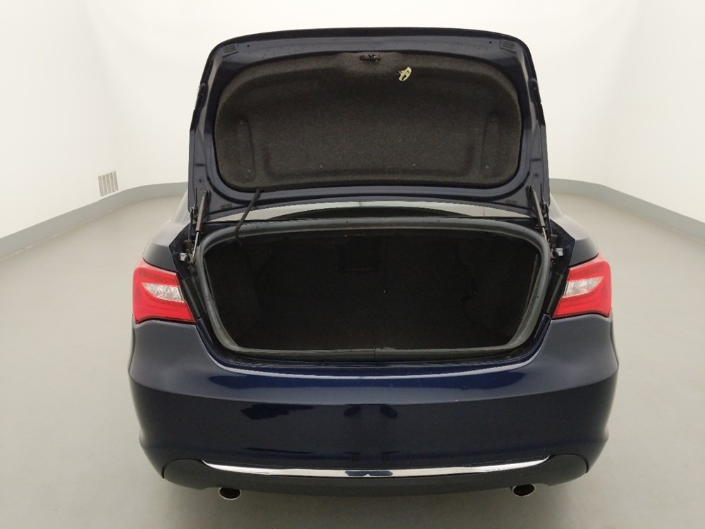2014 Chrysler 200 - Trunk