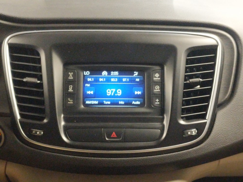 2016 Chrysler 200 - Stereo Package