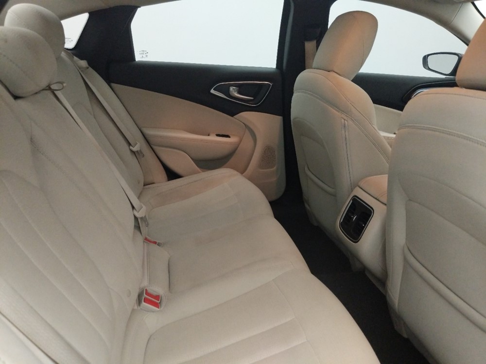 2016 Chrysler 200 - Passenger Front Seat