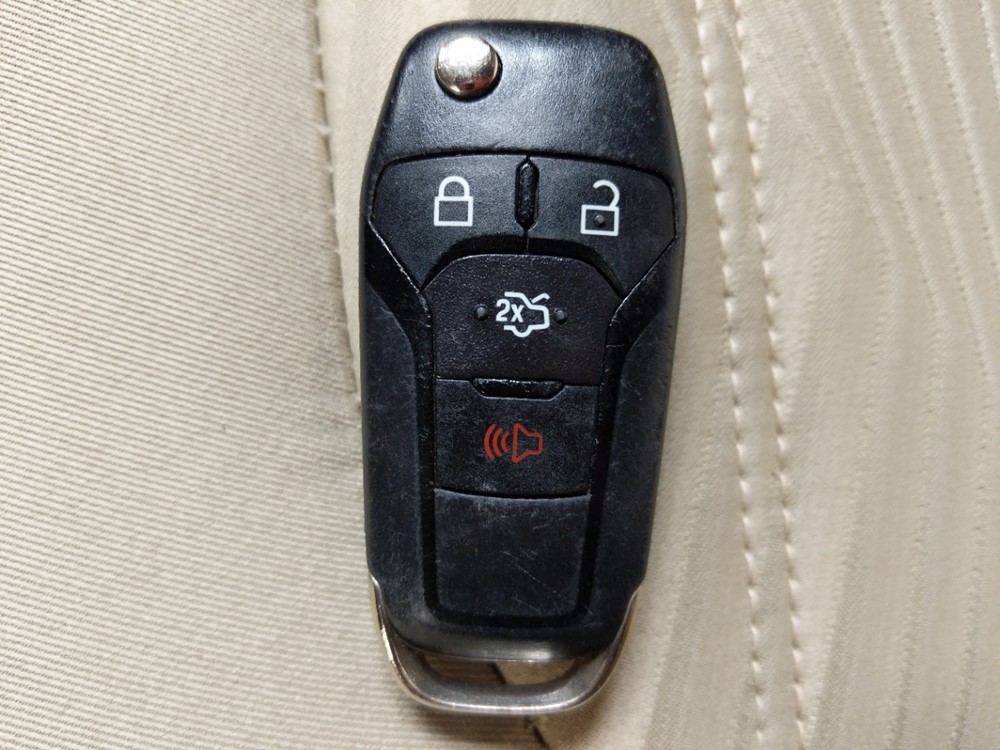 2016 Ford Fusion - Keys