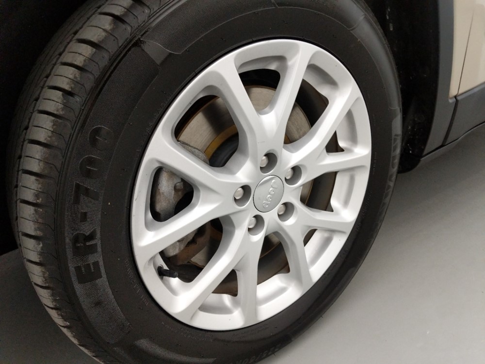 2014 Jeep Cherokee - Wheel