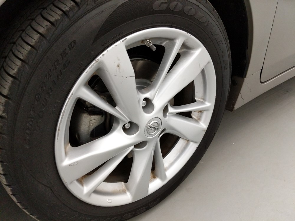 2014 Nissan Altima - Wheel