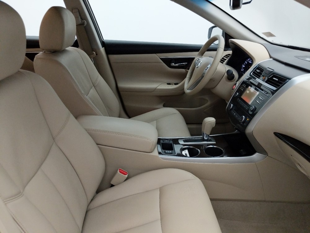 2014 Nissan Altima - Passenger Front Seat