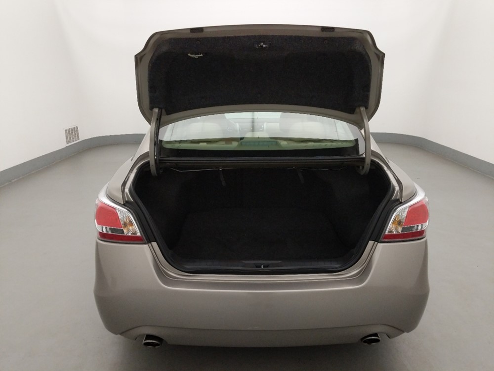 2014 Nissan Altima - Trunk