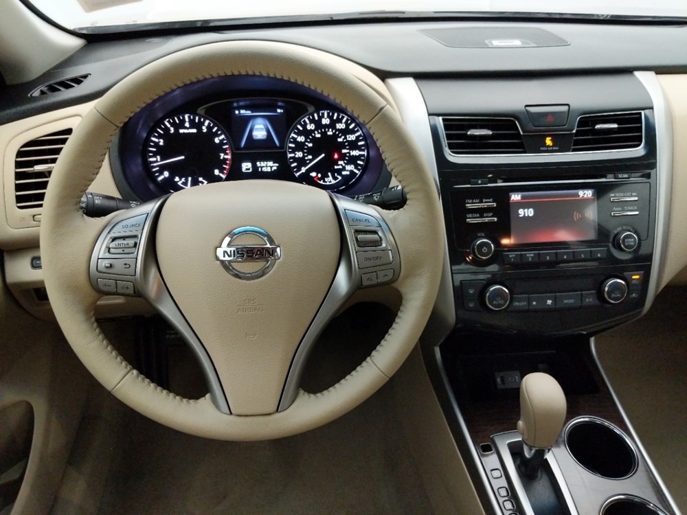 2014 Nissan Altima - Driver Dash