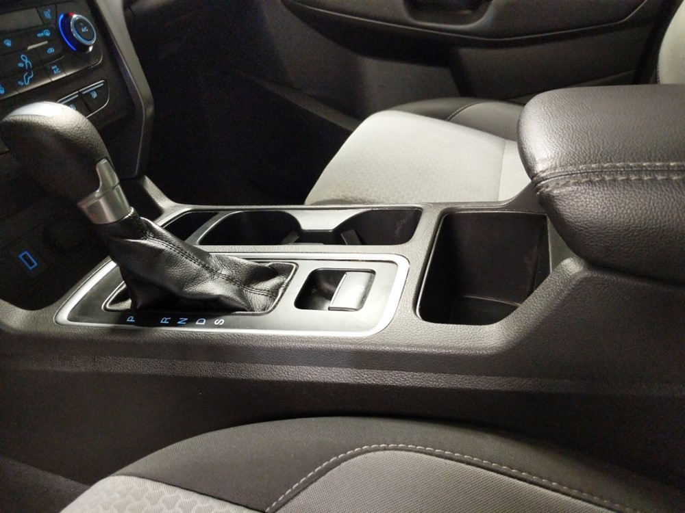 2017 Ford Escape - Center Console/Cup Holders