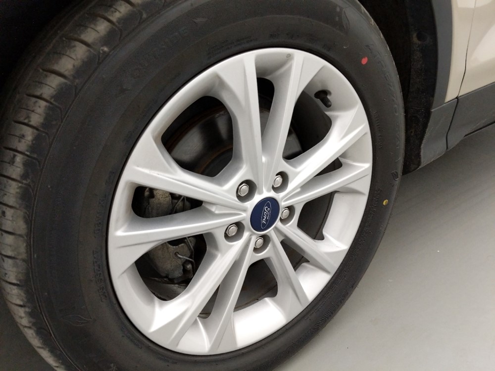 2017 Ford Escape - Wheel