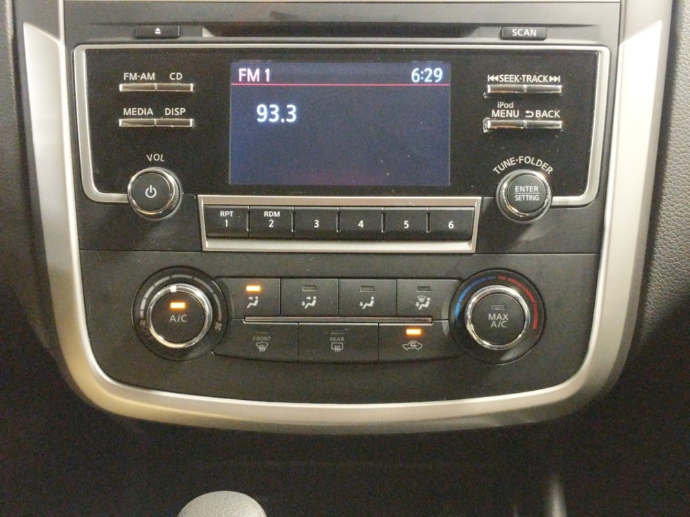 2017 Nissan Altima - Stereo Package