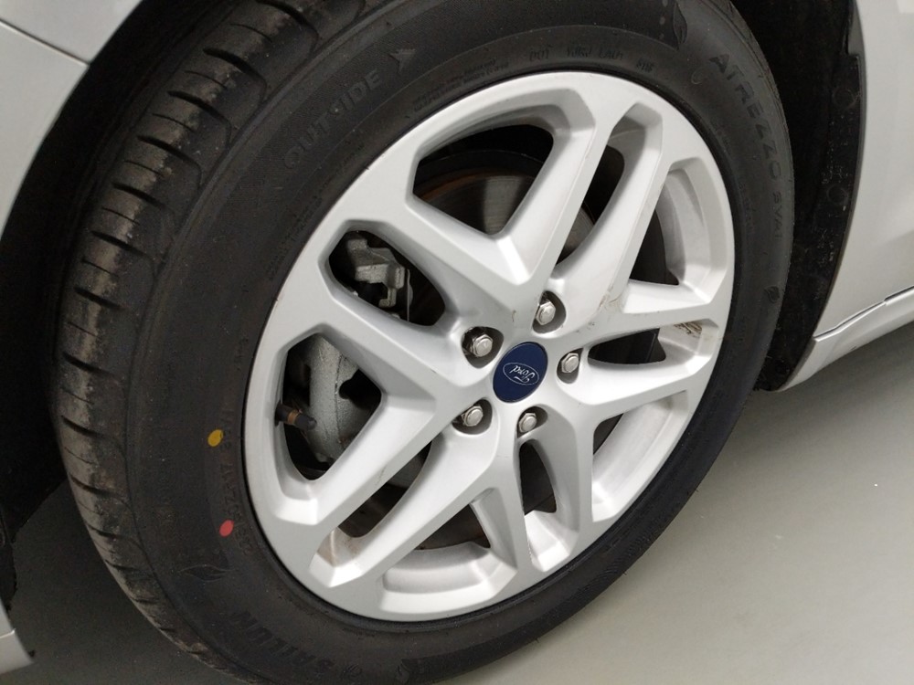 2016 Ford Fusion - Wheel