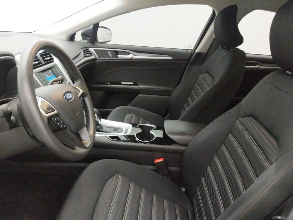 2016 Ford Fusion - Driver Front Seat