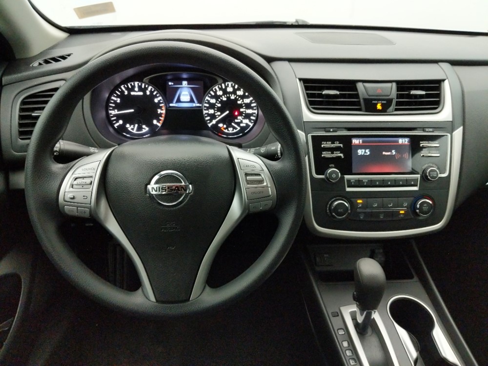 2017 Nissan Altima - Driver Dash