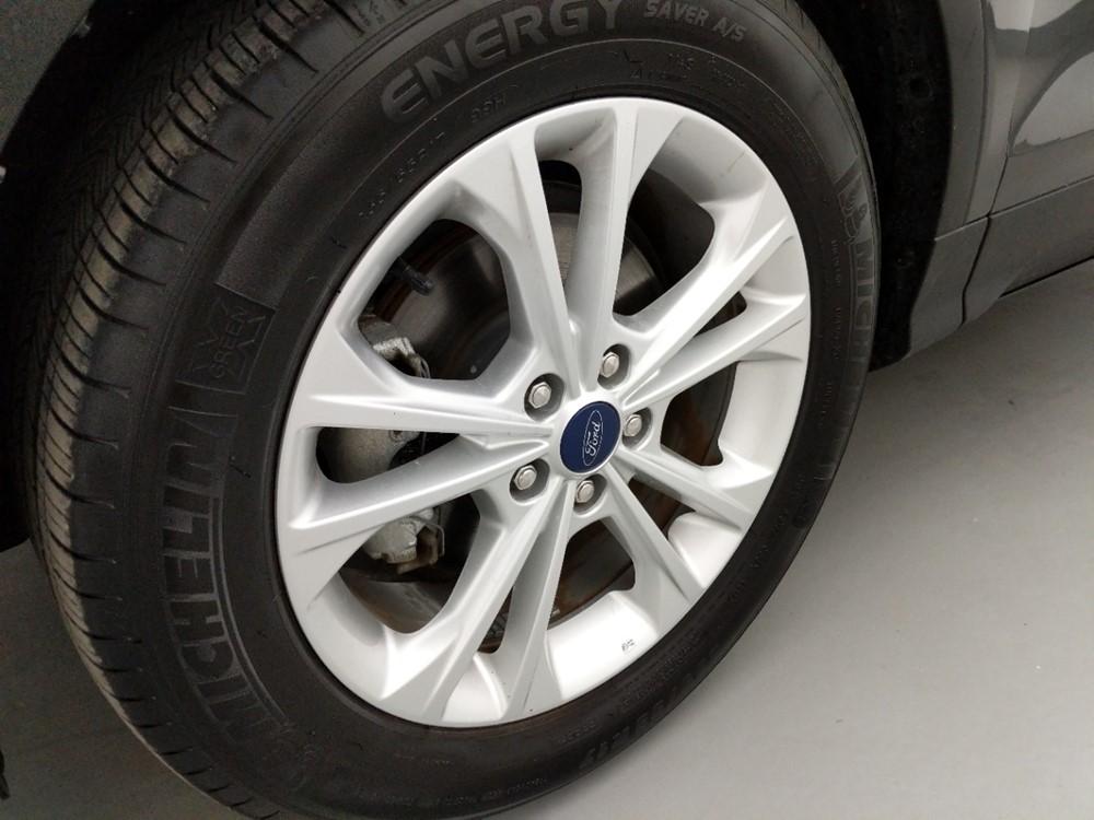 2018 Ford Escape - Wheel