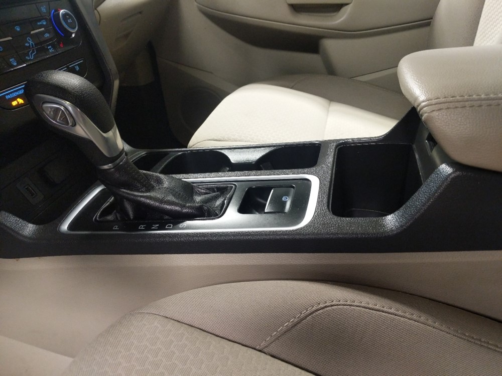 2018 Ford Escape - Center Console/Cup Holders